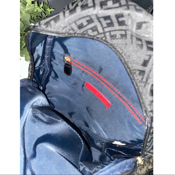 Tommy Hilfiger Small backpack - Picture 3 of 4